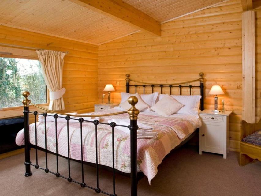 Cherbridge Lodges - Riverside Lodges, Short Lets Oxford Oda fotoğraf